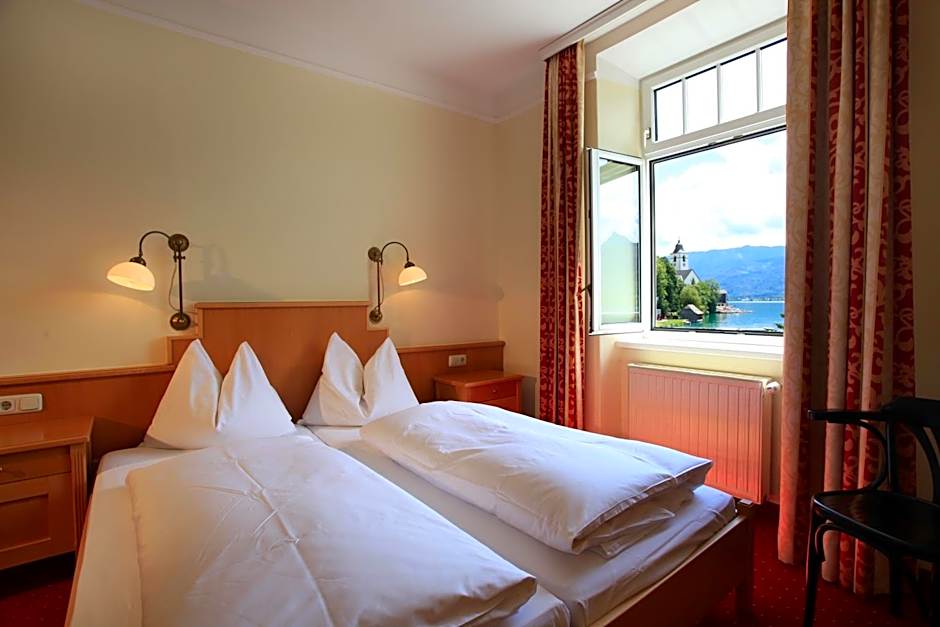 Romantik Residenz (Ferienwohnungen Hotel Im Weissen Rössl) - Dependance