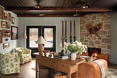 The June Motel, Beaver Valley