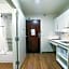 HomeTowne Studios by Red Roof St. Louis - Airport/ N Lindbergh