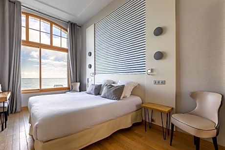 Apartment with Sea View (6 Adults)