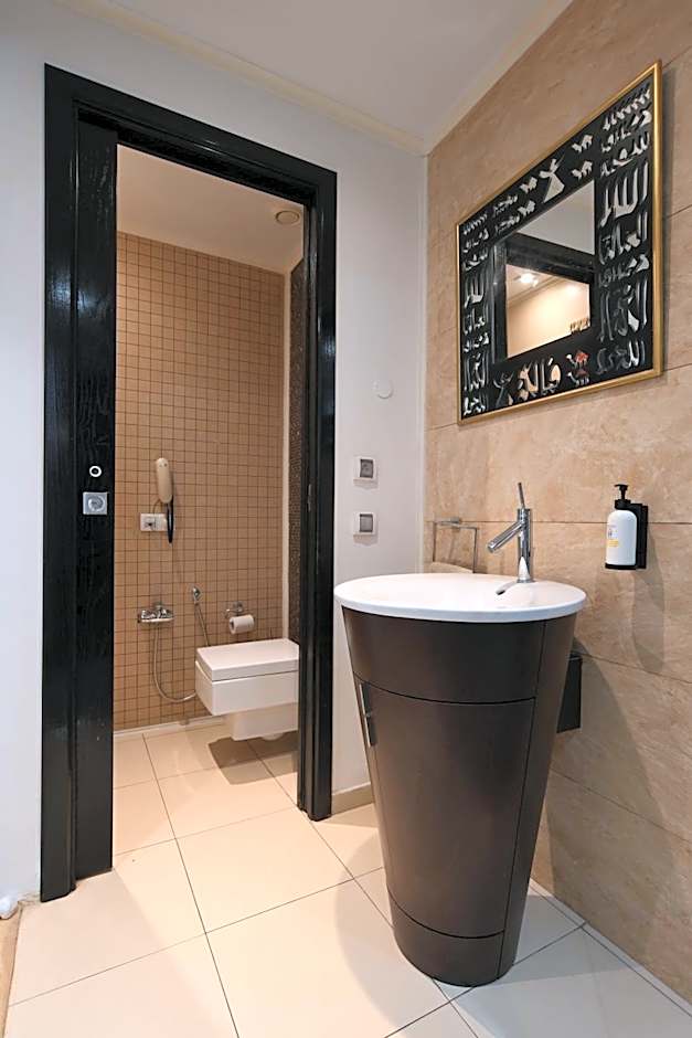 Business Hotel