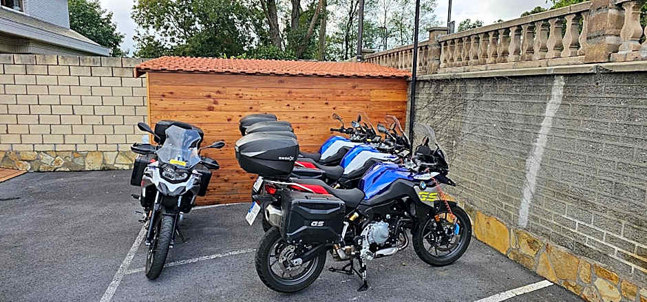 Hotel Artxanda Bilbao, Parking Gratuito en el Exterior Junto al Hotel