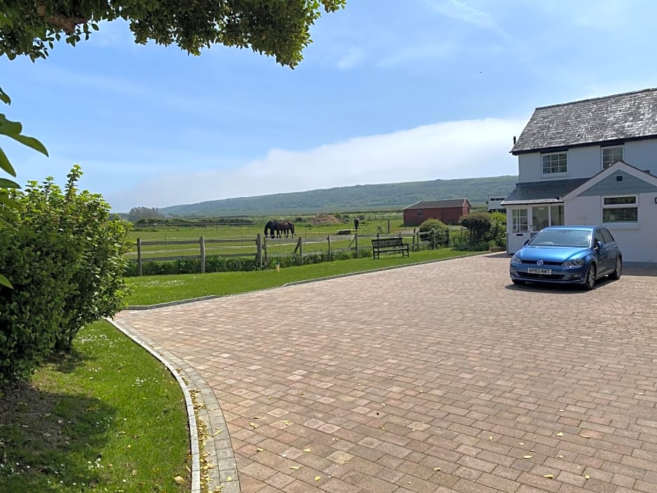 Tollgate Cottages Bed and Breakfast – Freshwater, 