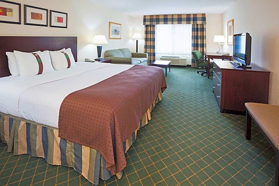 Holiday Inn Conference Center Marshfield By IHG