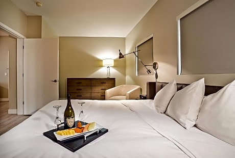 Special Offer - Villa with One King