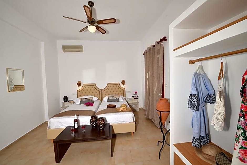 Philoxenia Hotel & Studios