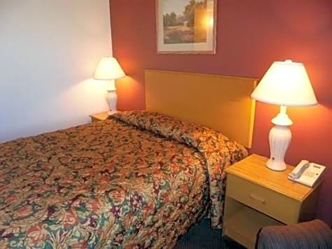 Herington Inn and Suites