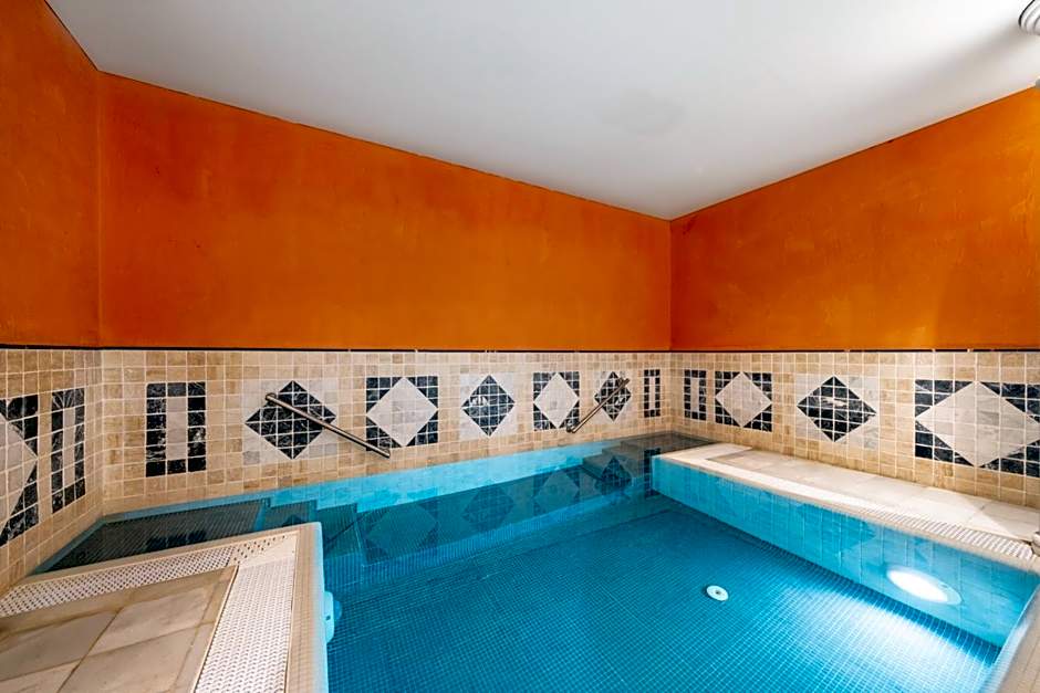 Castilla Termal Balneario Solares