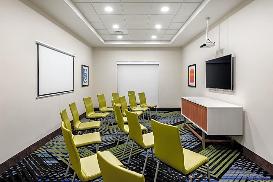 Holiday Inn Express and Suites Punta Gorda By IHG