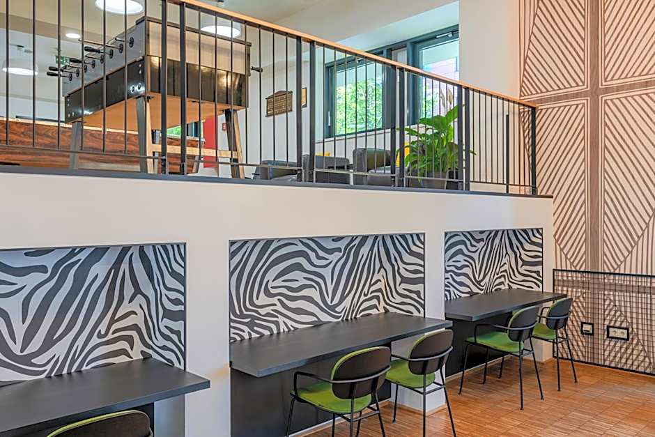 Dean's College Hotel