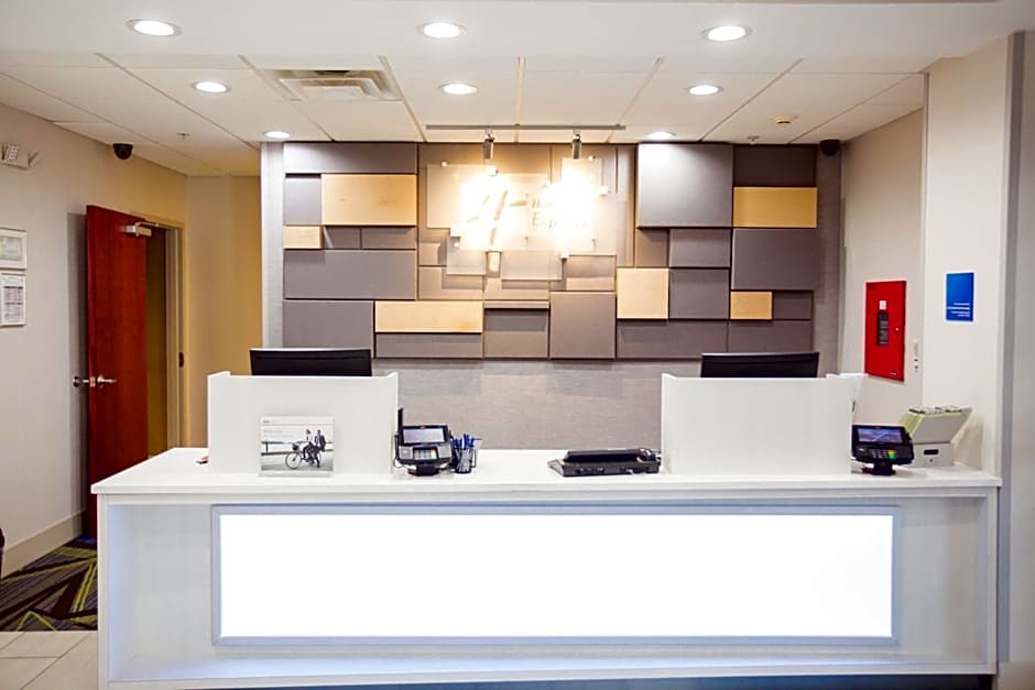 Holiday Inn Express & Suites Knoxville - Farragut by IHG