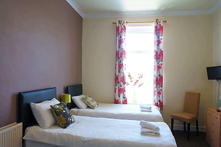 The Vale Apart Hotel