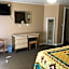 Sun -N- Sand Motel