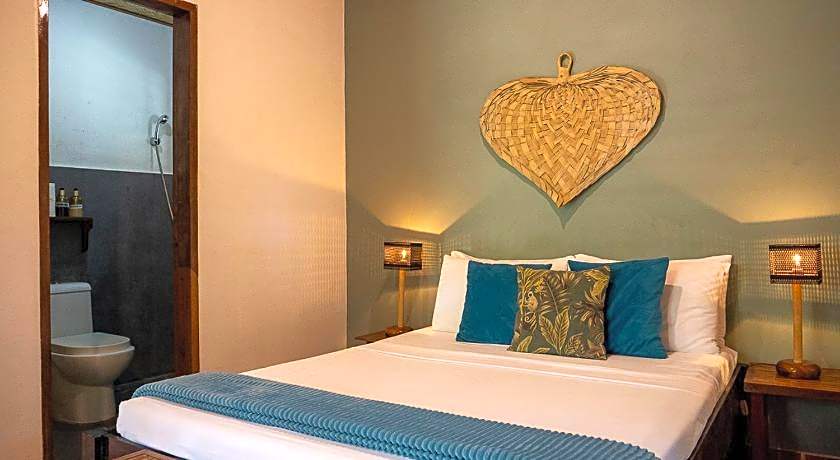 Golden Monkey Beach Hotel