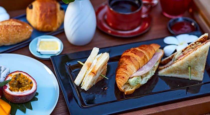 Angkor Green Garden by Dara