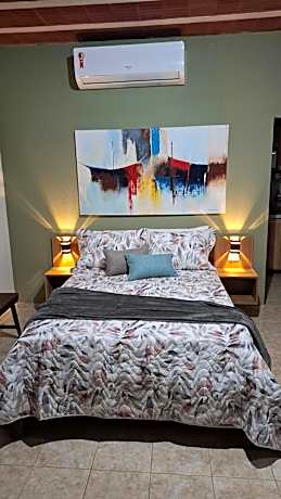 Apartment with Mountain View