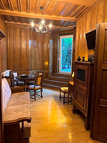 Executive One-Bedroom Apartment