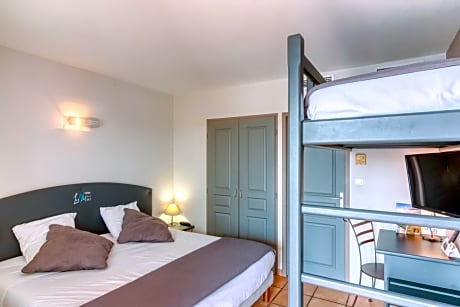 Chambre Comfort - Lits Jumeaux ou Triple - côté rue