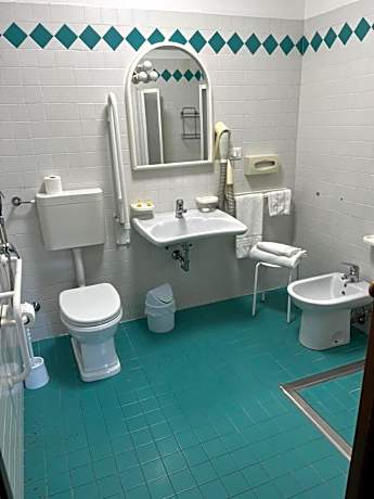 Family Room with Garden View