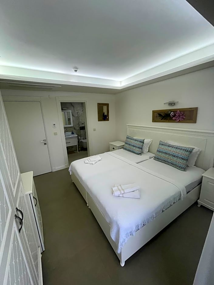 Dalyan Risus Suite