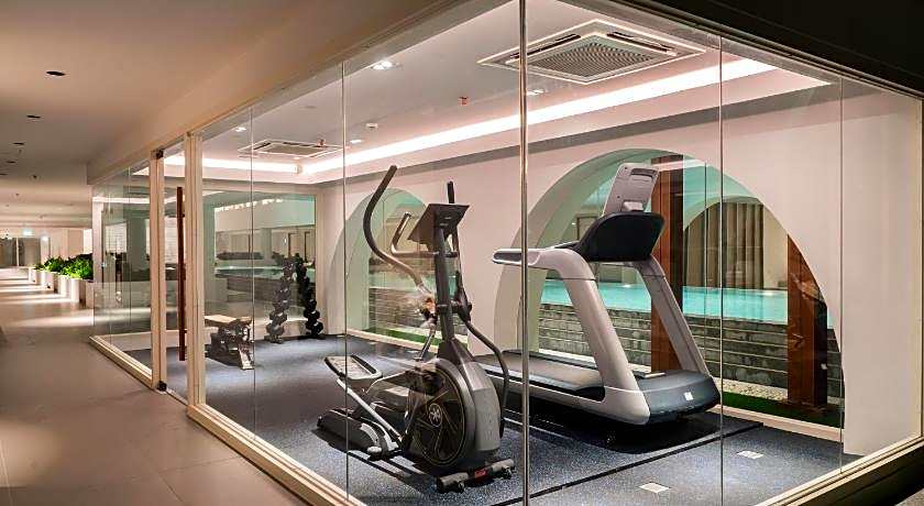 Away Bangkok Riverside Kene