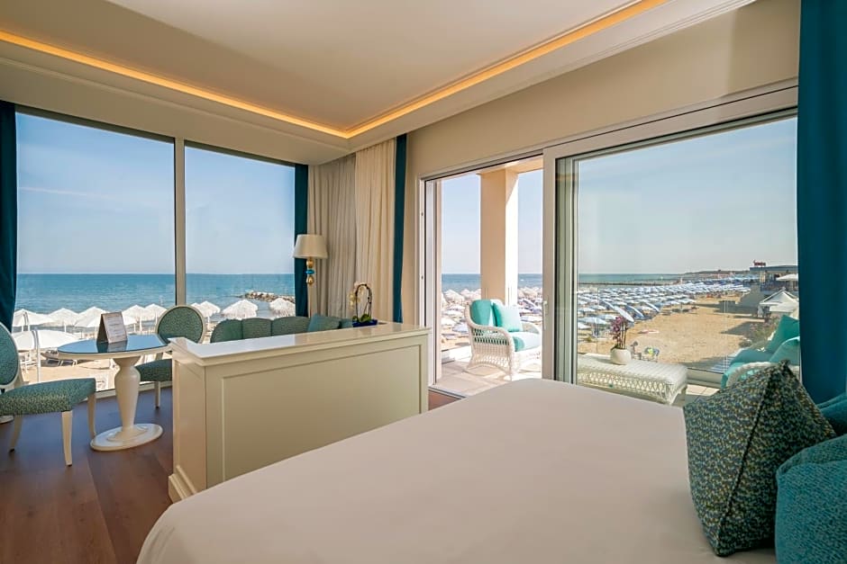 Riviera Resort Hotel