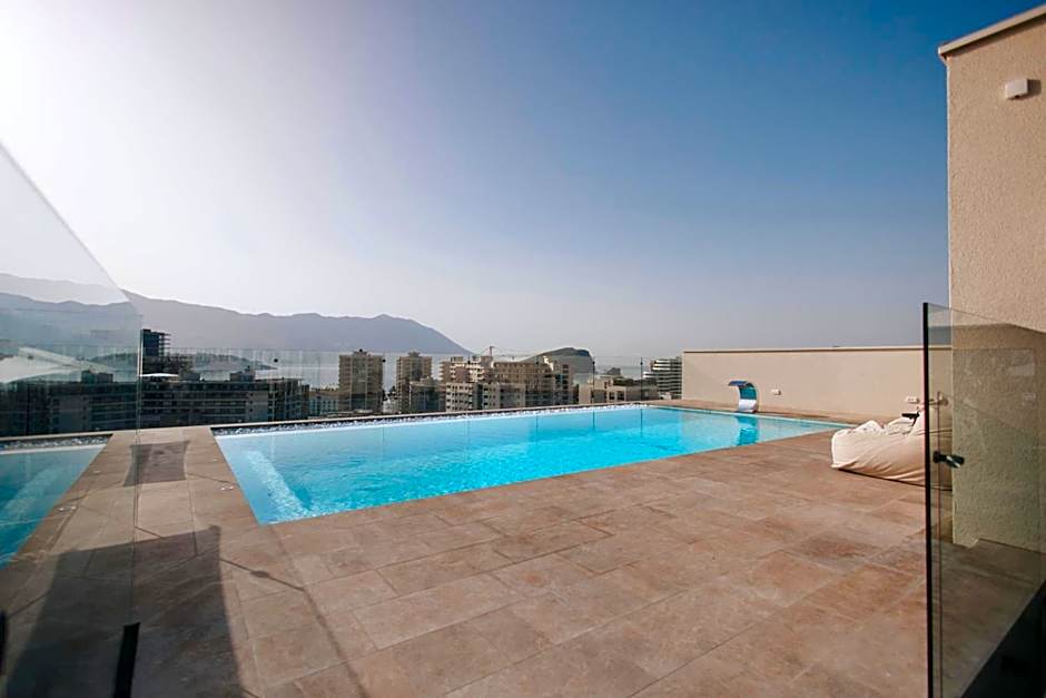 Infinity Hotel & More