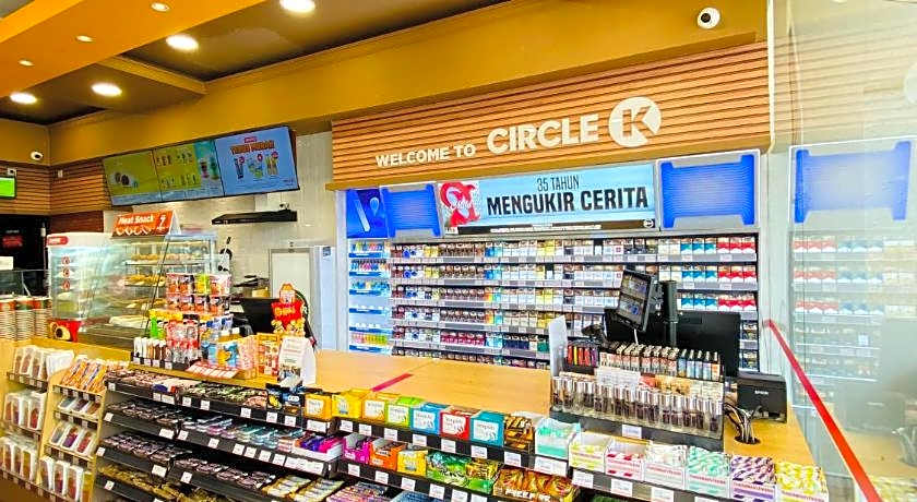 Blitz Hotel Batam Centre