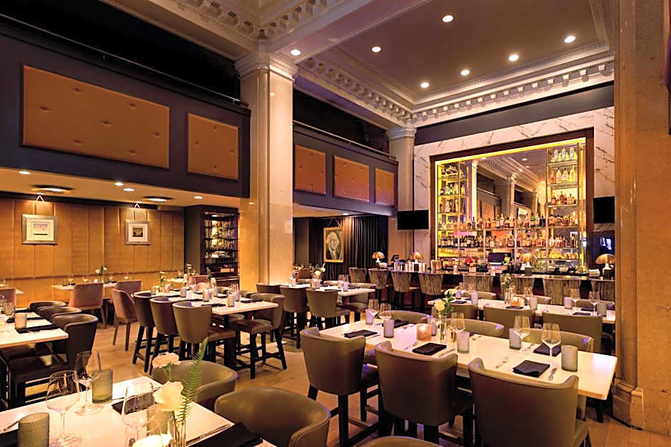 Ambassador Hotel Kansas City, Autograph Collection by Marriott