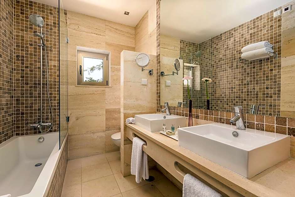 Caneiros Luxury House & Suites