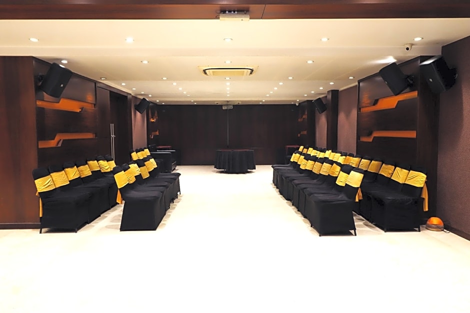 HOTEL RAJHANS REGENT, BHOPAL