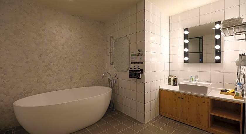 February Hotel SeongSeo