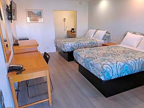 Double with 2 Double Beds - Smoking
