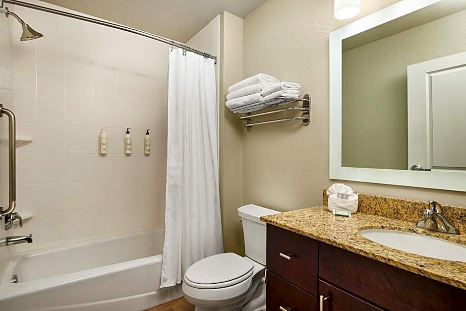 TownePlace Suites by Marriott Garden City