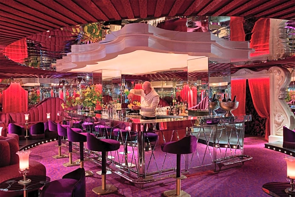 Ulysses, an Ash Hotel