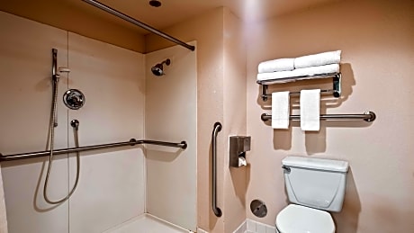 2 Queen Beds, Mobility Accessible, Roll In Shower, Non-Smoking