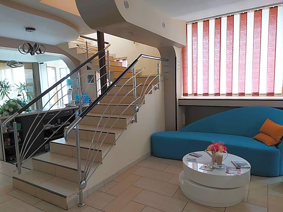 HOTEL CARMINA
