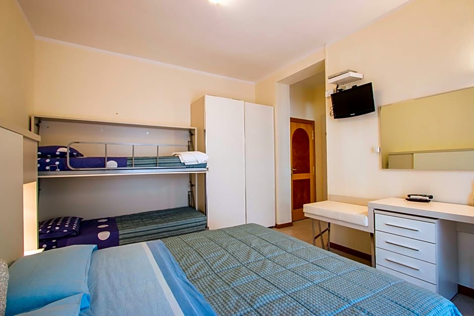 Hotel Deborah
