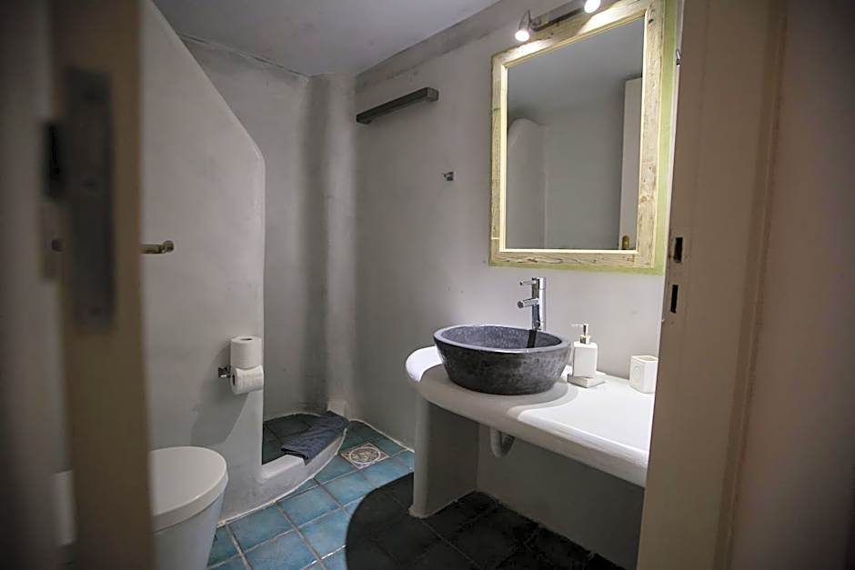 Afroessa Hotel by Caldera Houses