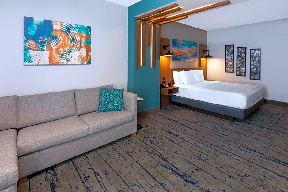  La Quinta Inn & Suites by Wyndham Dallas - Frisco Stadium