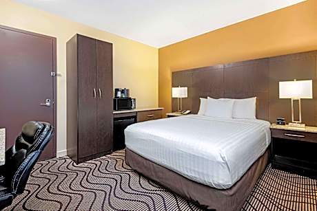 1 Queen Bed Non-Smoking