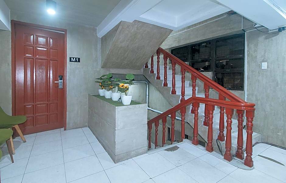 Rcee Place by RedDoorz