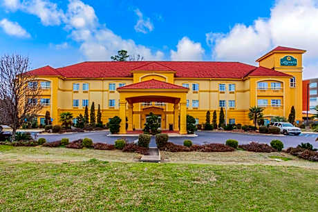 La Quinta Inn & Suites by Wyndham Fultondale