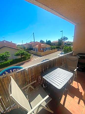T2 à 200m de la plage avec balcon avec WIFI