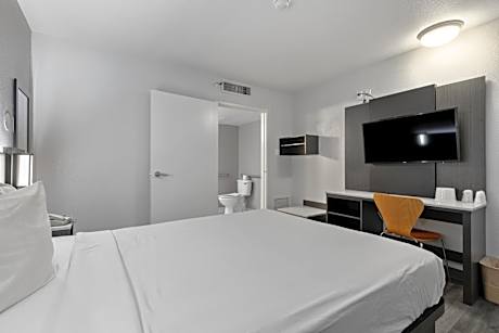 Queen Room - Disability Access