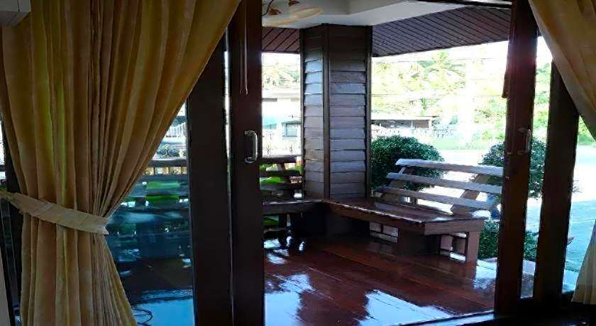 Baan Saranrom
