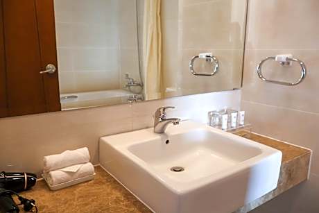 JUNIOR DELUXE OCEAN VIEW TWIN