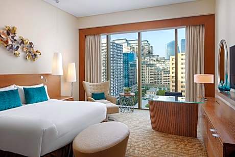 Deluxe, Guest room, 1 King, City view
