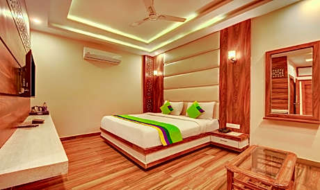 Treebo G K Residency Near Dehradun Railway Station