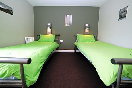 Dormitory Room (6 Adults)